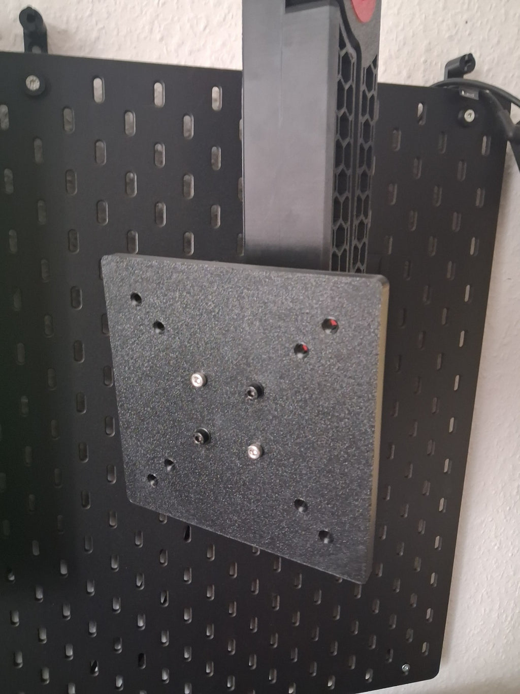 VESA-Adapterplatte Detailansicht der Lochbilder